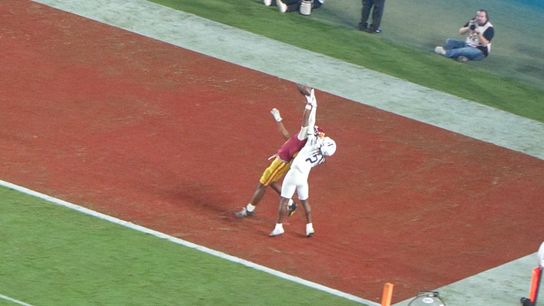 USC wide receiver Ja'Kobi Lane delivers another spectacular one-handed catch taken at Los Angeles Memorial Coliseum (USC Trojans)